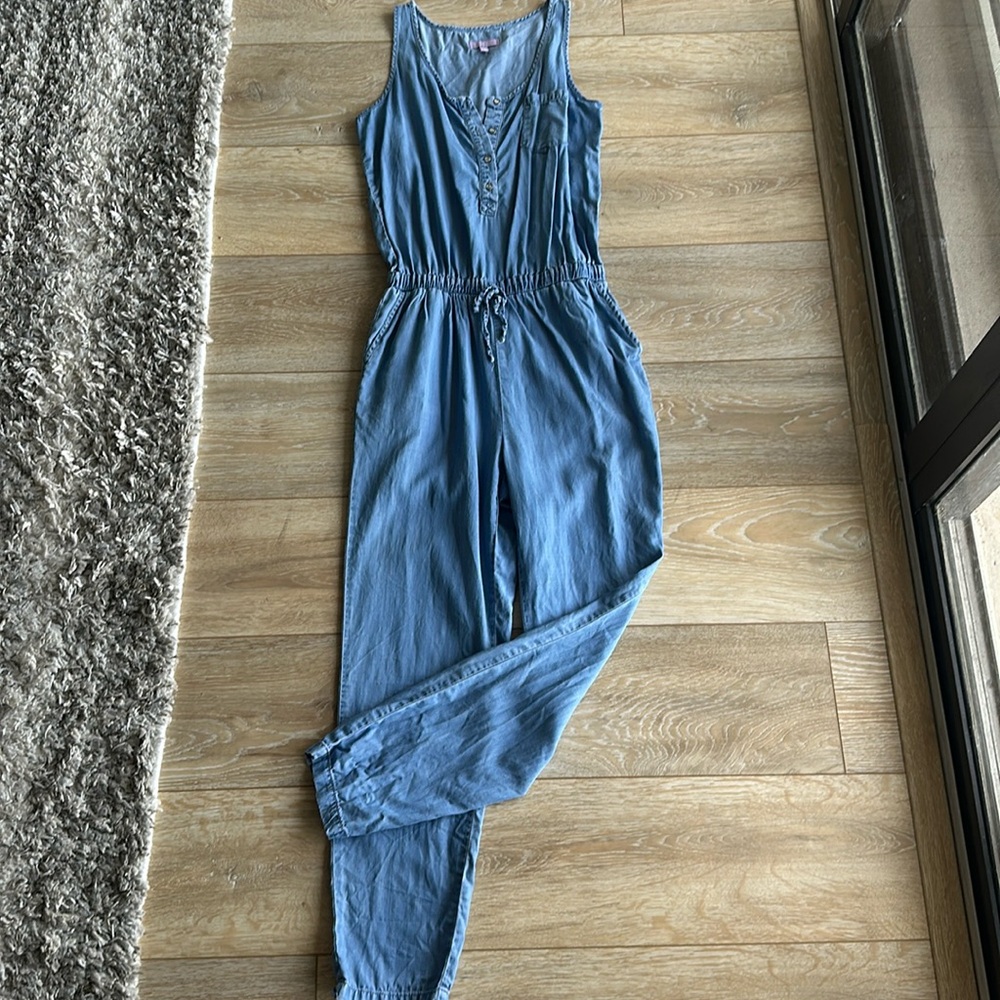 Sleeveless denim jumpsuit/romper